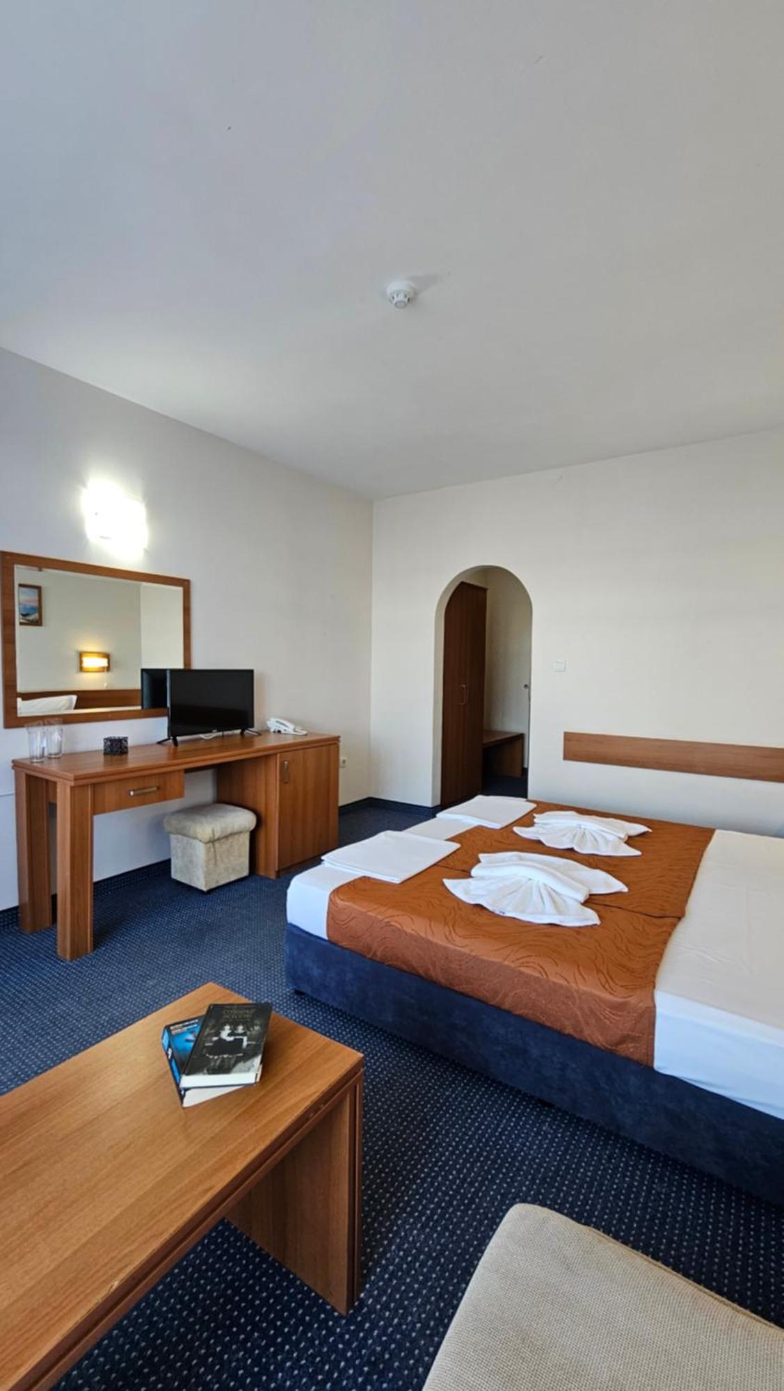 Hotel Liani Sunny Beach Ngoại thất bức ảnh